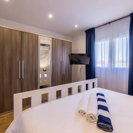 Sun Castle House Babic Villa *