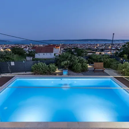 Sun Castle House Babic Villa *