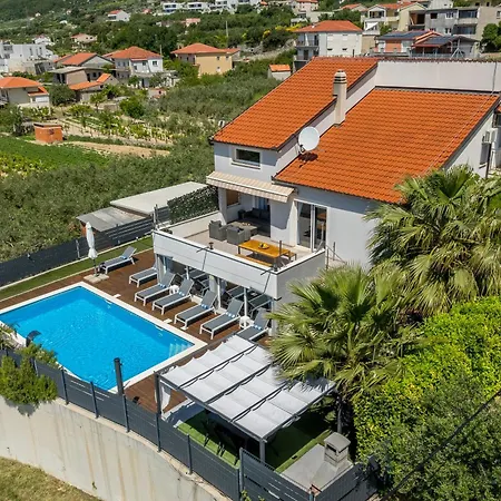 Sun Castle House Babic Villa