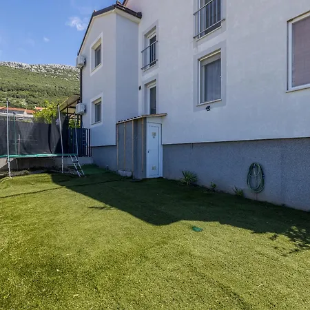 Sun Castle House Babic *