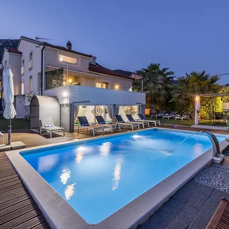 Sun Castle House Babic Villa *