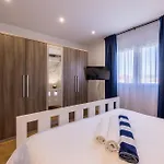 Private Resort Villa, Salt Pool, Cinema & Sea View Villa *