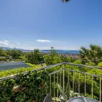 Private Resort Villa, Salt Pool, Cinema & Sea View Villa Kaštel Stari